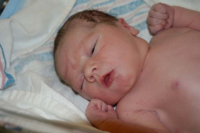 2005-05-22_0006_Birth of Cara