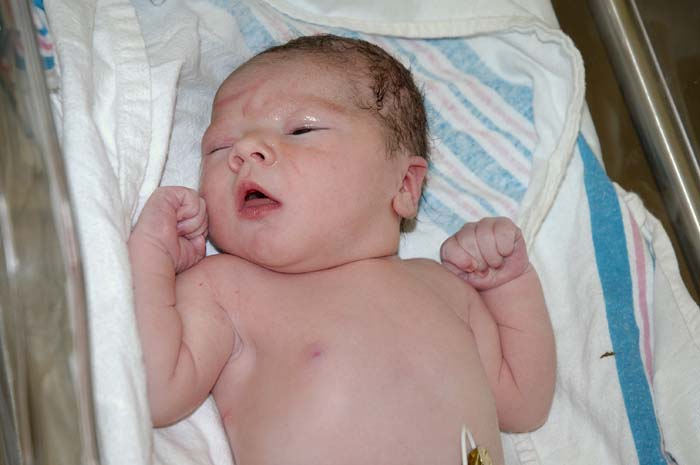 2005-05-22_0007_Birth of Cara