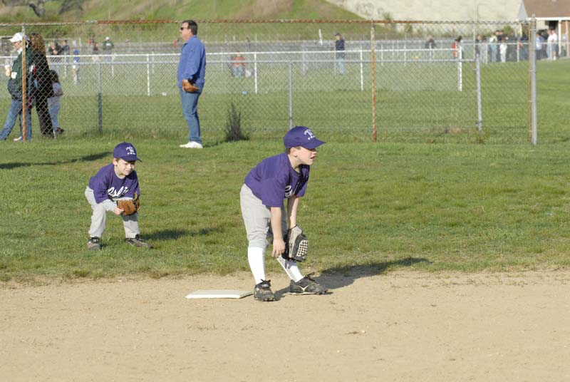 2006-04-27_0011_D200_Gregory Tball