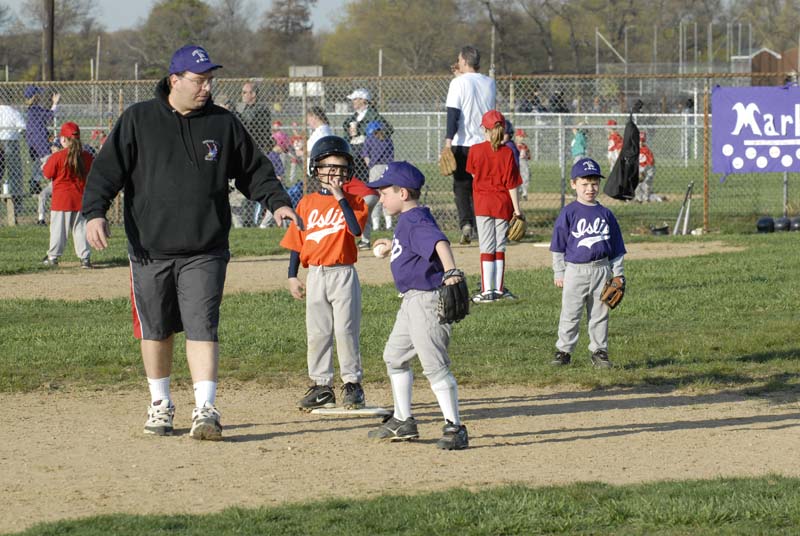 2006-04-27_0026_D200_Gregory Tball