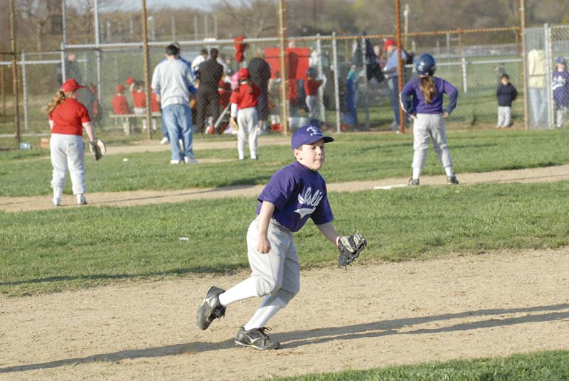 2006-04-27_0032_D200_Gregory Tball