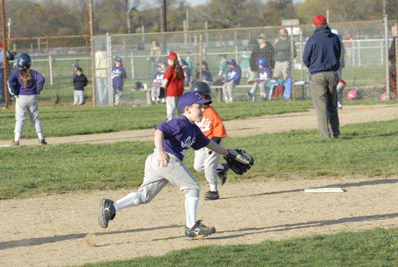 2006-04-27_0033_D200_Gregory Tball