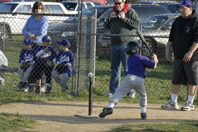 2006-04-27_0039_D200_Gregory Tball