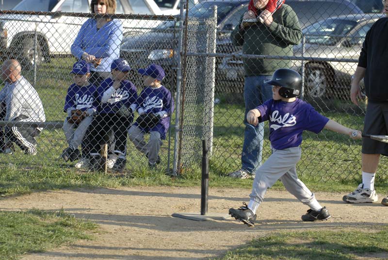 2006-04-27_0041_D200_Gregory Tball