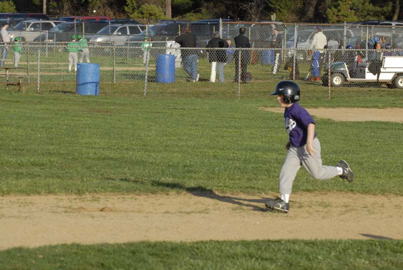 2006-04-27_0047_D200_Gregory Tball