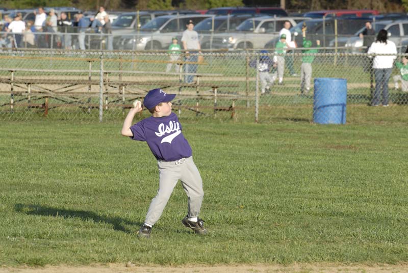 2006-04-27_0063_D200_Gregory Tball