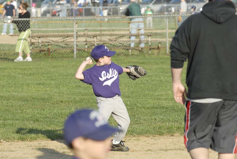 2006-04-27_0067_D200_Gregory Tball
