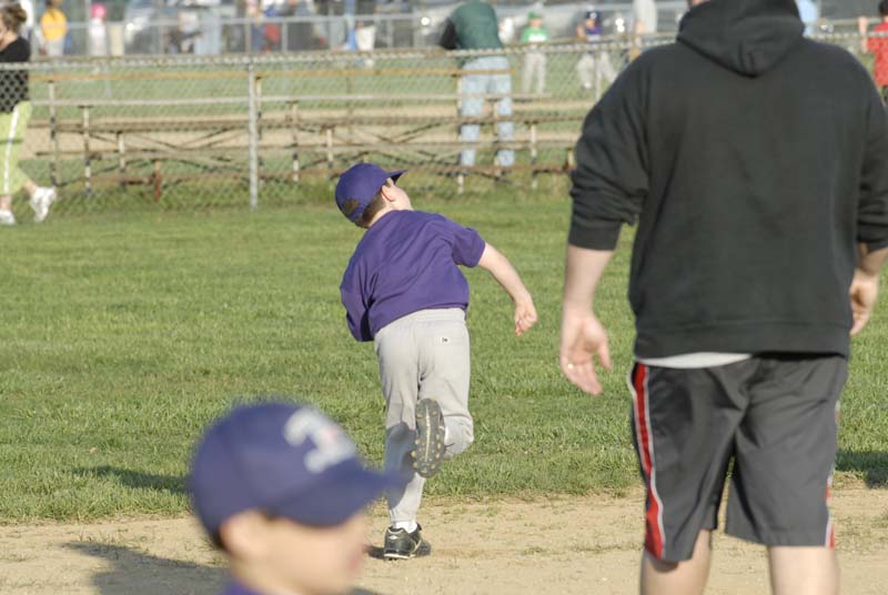 2006-04-27_0068_D200_Gregory Tball