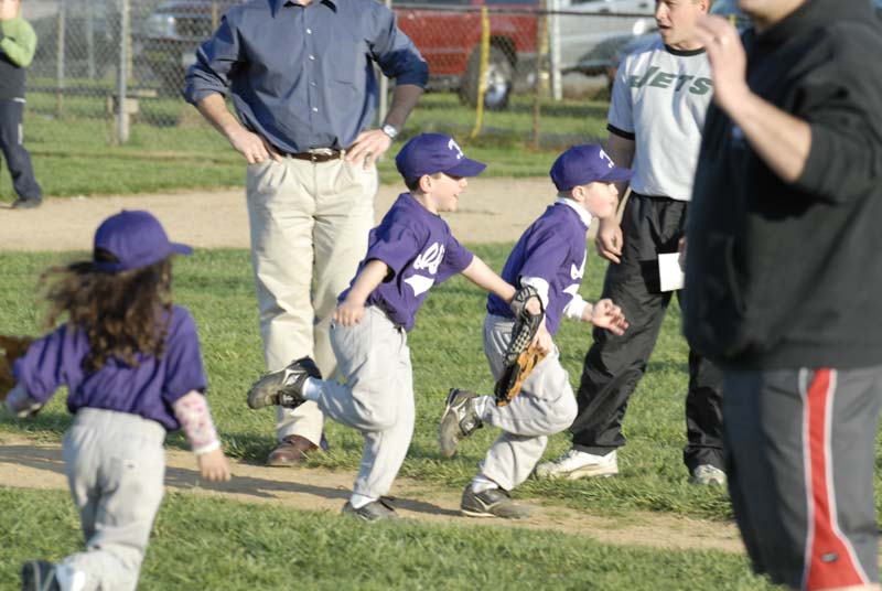 2006-04-27_0070_D200_Gregory Tball