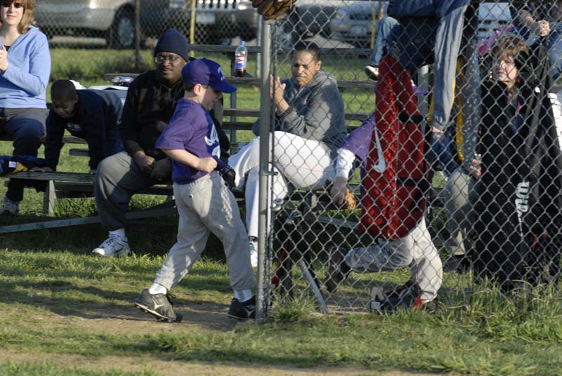 2006-04-27_0073_D200_Gregory Tball