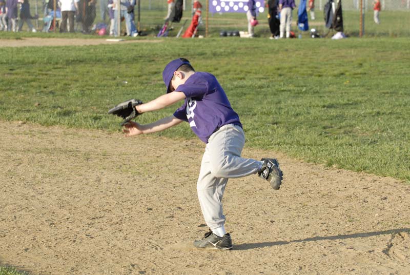 2006-04-27_0083_D200_Gregory Tball