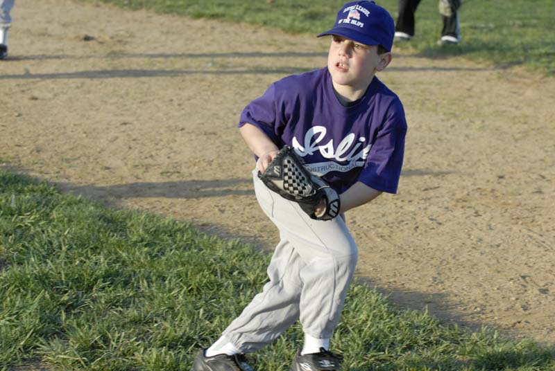 2006-04-27_0092_D200_Gregory Tball