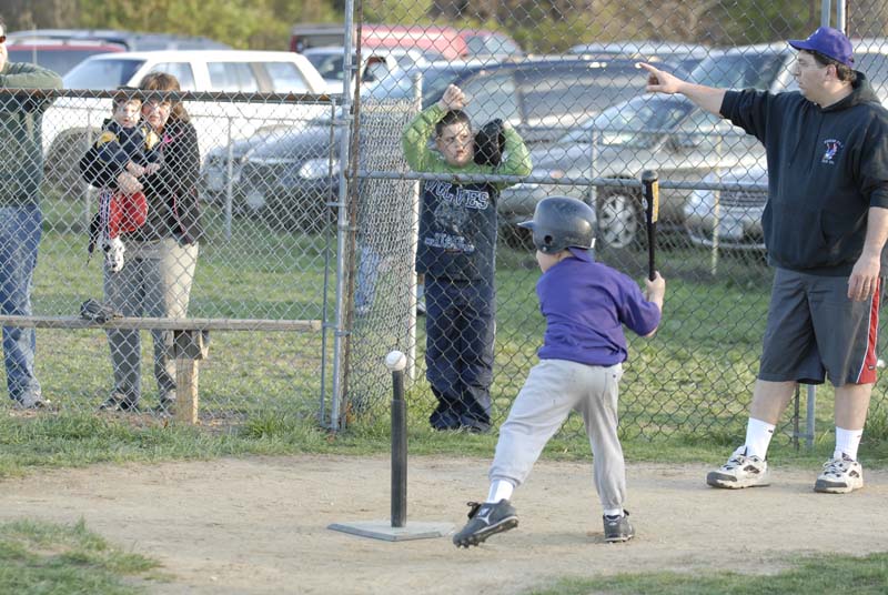 2006-04-27_0101_D200_Gregory Tball
