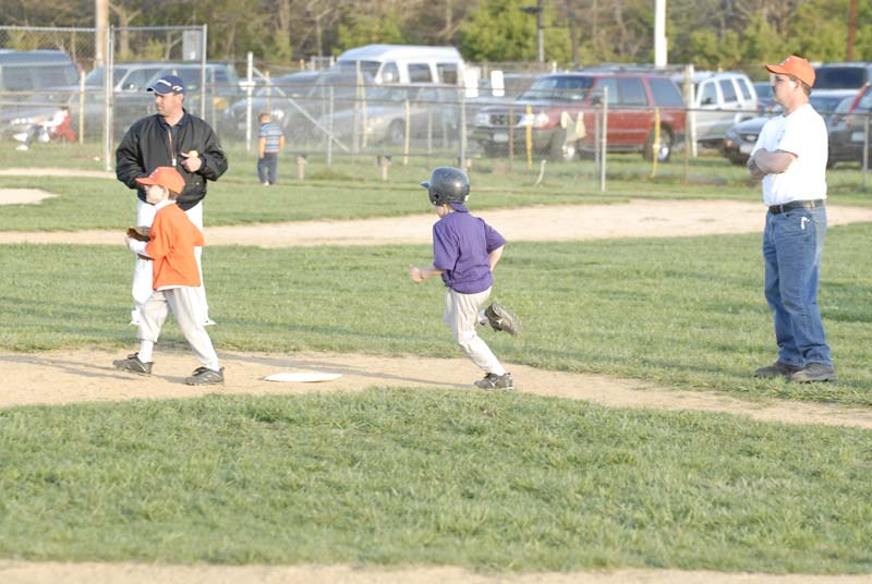 2006-04-27_0110_D200_Gregory Tball