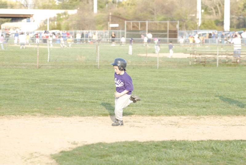 2006-04-27_0119_D200_Gregory Tball