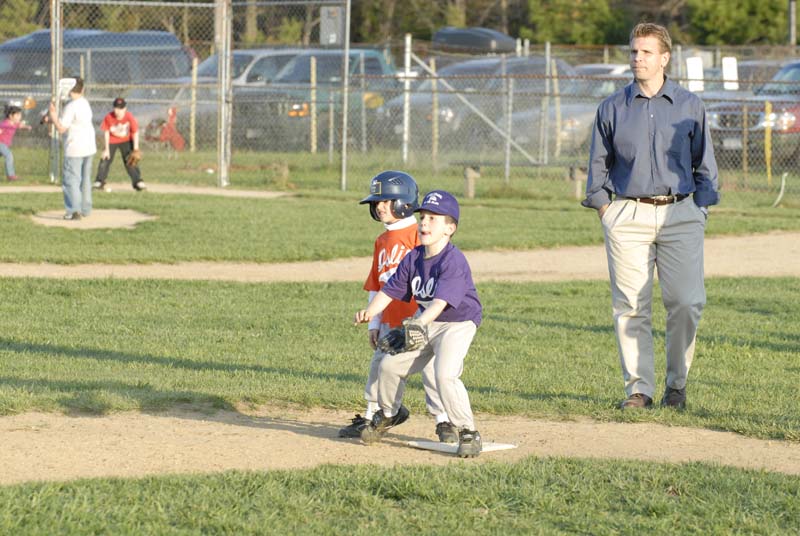 2006-04-27_0124_D200_Gregory Tball