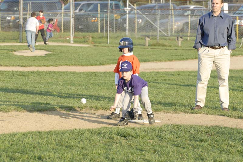 2006-04-27_0126_D200_Gregory Tball