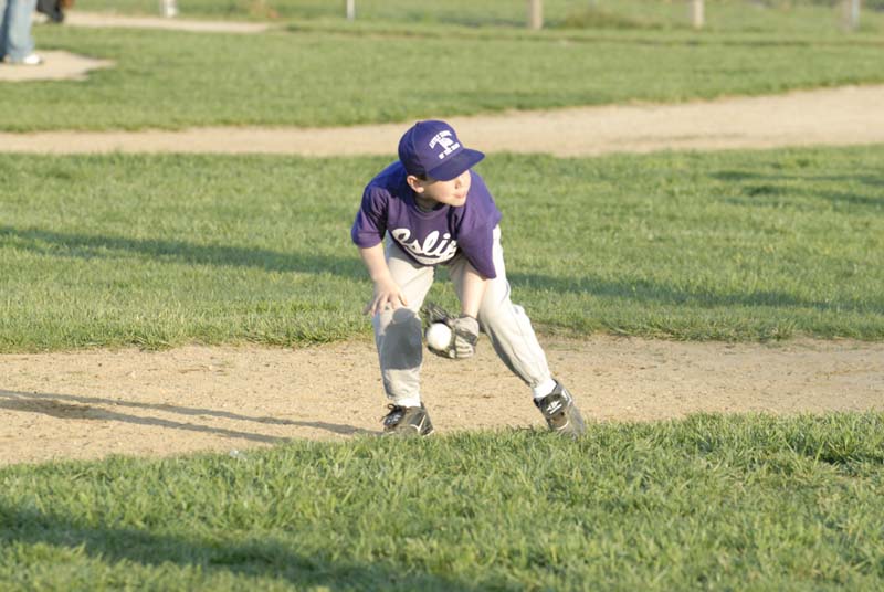 2006-04-27_0137_D200_Gregory Tball