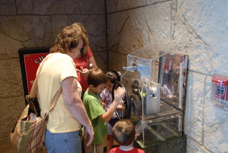2007-06-12_0258_Glen Aquarium