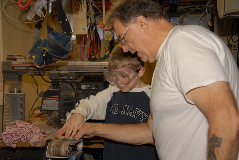 20071124_027_Making Ornaments