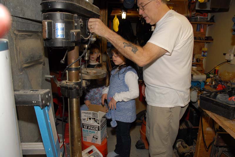 20071124_134_Making Ornaments