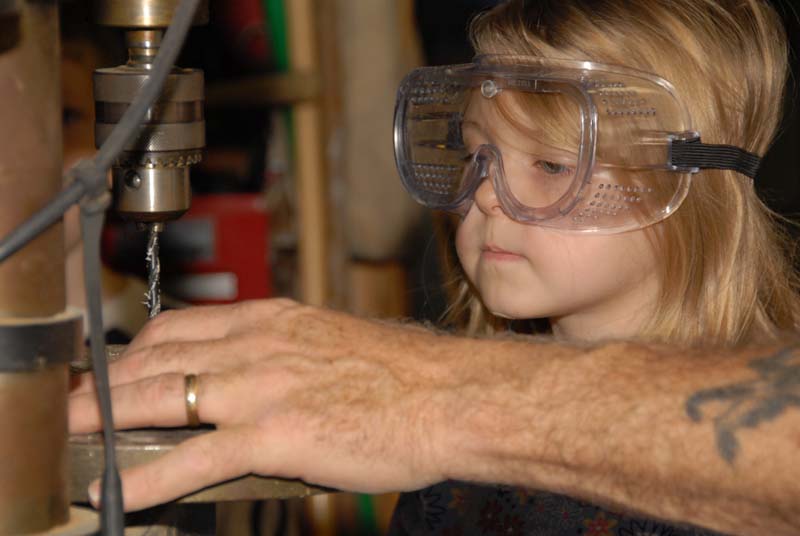 20071124_148_Making Ornaments