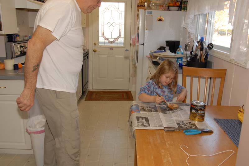 20071124_232_Making Ornaments