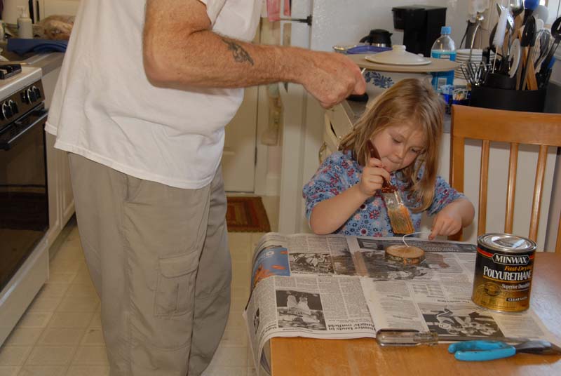 20071124_233_Making Ornaments